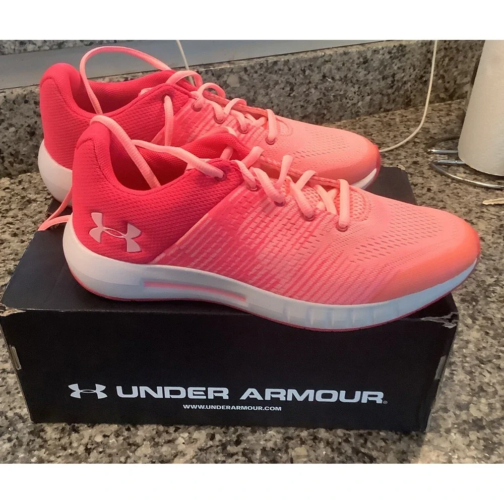 Under Armour UA Micro G Pursuit Running Training Shoes Woman Size 7y Pink New
